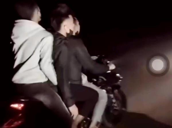 Đầu trần đạp số vít ga