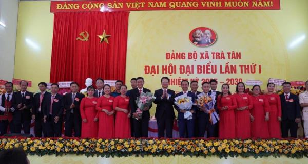 Phó Bí thư Thành ủy Đà Nẵng Ngô Xuân Thắng dự Đại hội Đảng bộ xã Trà Tân