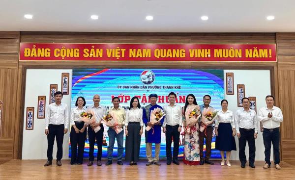 Truyền dạy nghệ thuật diễn xướng dân gian và hô hát bài Chòi