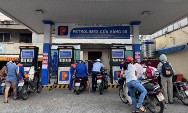 Người dùng đã dần thích nghi sau khi thí điểm xăng sinh học E10