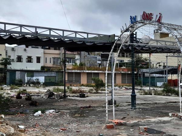 Chợ đêm ơi, dậy chưa?