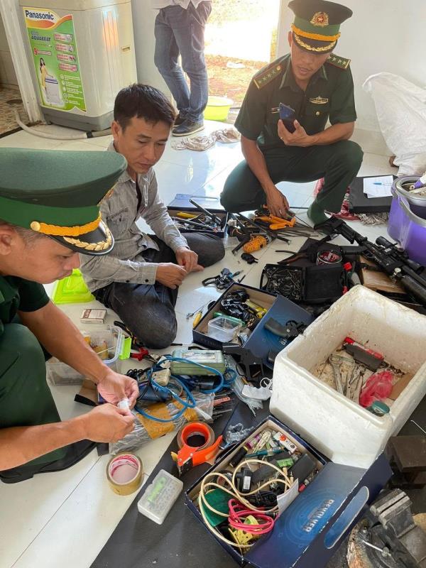 Triệt phá đường dây sản xuất, mua bán, vận chuyển vũ khí trái phép liên tỉnh