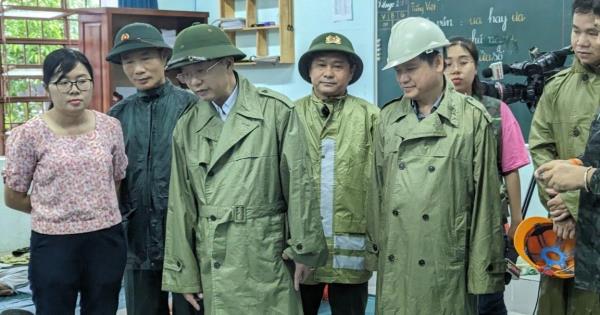 Lãnh đạo Công an TP Đà Nẵng kiểm tra thực tế tình hình ngập úng trên địa bàn thành phố