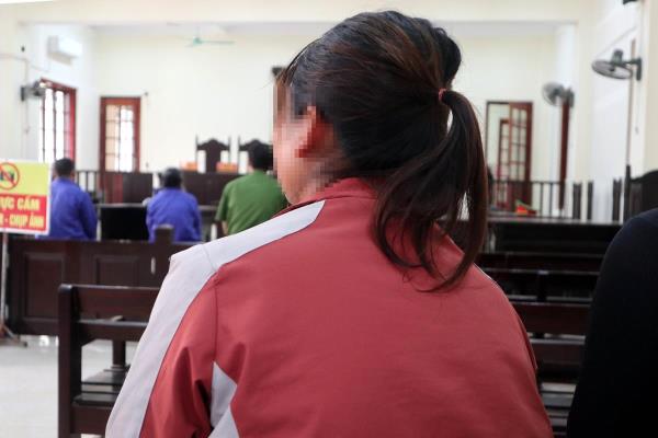 Sơn nữ tuổi 15 tự bán mình vì gia cảnh nghèo