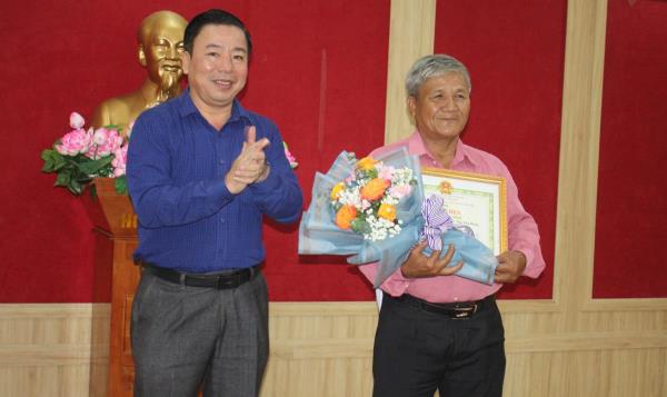 Công dân bắt trộm được khen thưởng