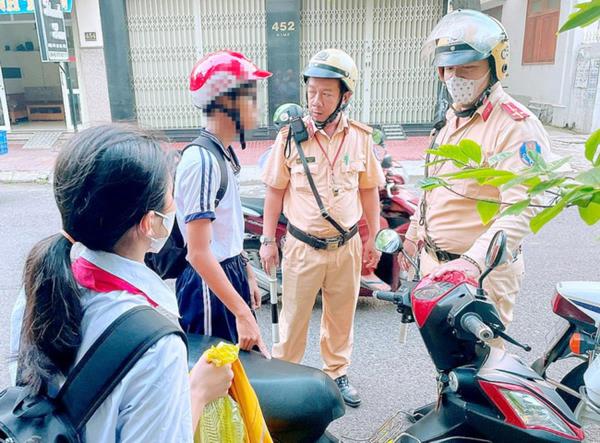 Ngăn chặn học sinh vi phạm Luật Giao thông đường bộ