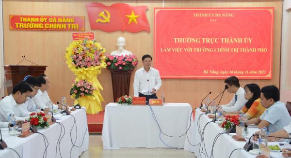 Tiếp tục nâng cao chất lượng bồi dưỡng lý luận chính trị