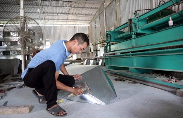 Nghệ An - trăn trở nghề đóng thuyền tôn