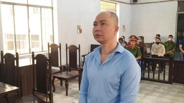 Bắn chết người vì ghen