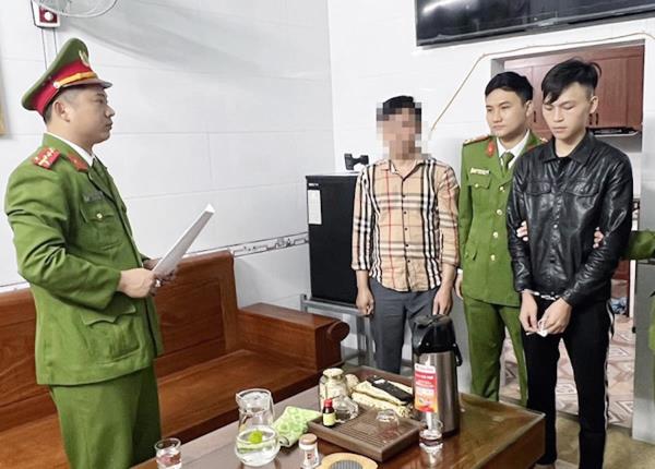 Trộm táo khuyết ở Táo Xanh