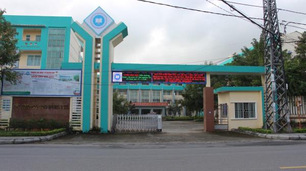 Bị nợ lương 6 tháng, nhiều giảng viên Trường Cao đẳng Y tế Quảng Nam ngừng giảng dạy