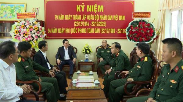 Lãnh đạo thành phố Đà Nẵng thăm, chúc mừng các đơn vị quân đội