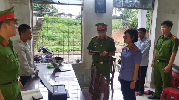 Khởi tố, bắt tạm giam nhân viên giao hàng Công ty Cổ phần Dược – Thiết bị y tế Đà Nẵng