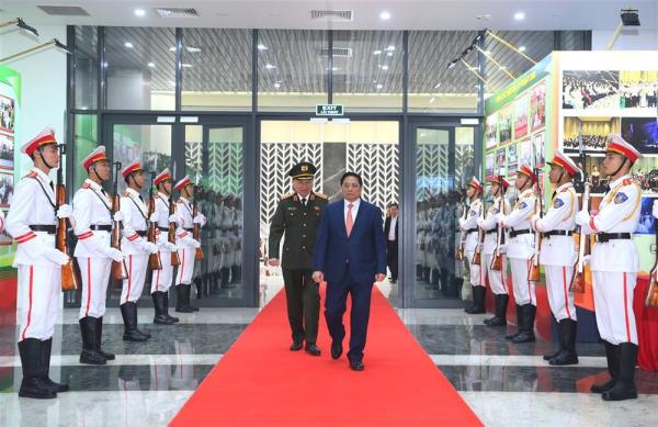 Tiếp tục thực hiện thắng lợi sự nghiệp đảm bảo an ninh quốc gia, trật tự an toàn xã hội