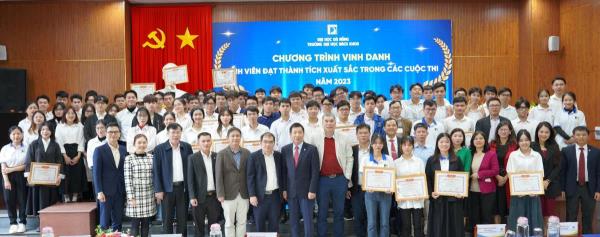 Trường Đại học Bách khoa Đà Nẵng vinh danh 152 sinh viên đạt giải thưởng cao trong nước và quốc tế