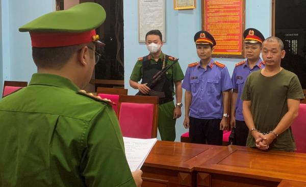 Tìm bị hại tín dụng đen