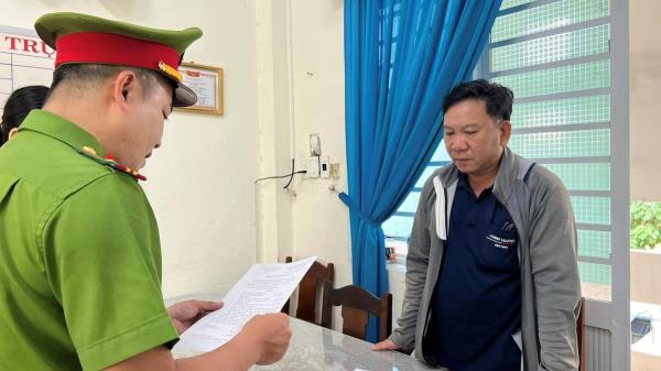 Khởi tố tài xế càn quấy