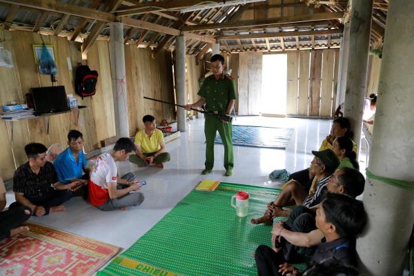 Dân vận khéo trong thu hồi vũ khí
