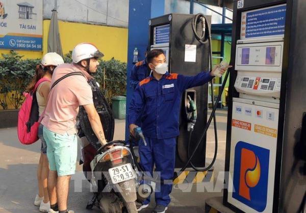 Giá xăng tăng gần 900 đồng/lít từ 16h chiều nay 21/9