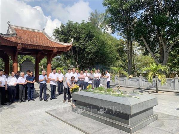 Tưởng niệm 203 năm ngày mất của Đại thi hào Nguyễn Du