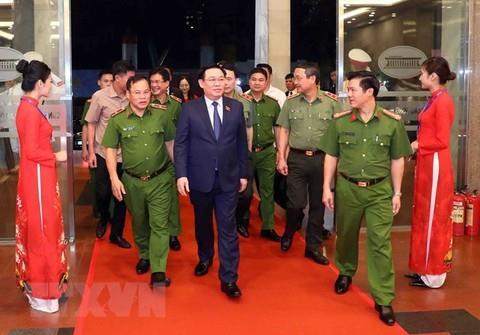 Tuyên dương các tập thể, cá nhân Anh hùng, gương điển hình tiên tiến trong công tác PCCC-CNCH