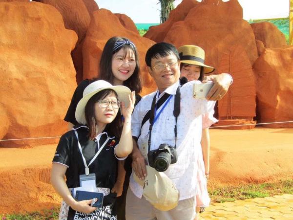 Ăn trông nồi, ngồi trông hướng