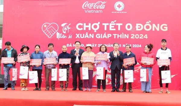Trưởng Ban Tuyên giáo Trung ương thăm, tặng quà Tết tại Đà Nẵng
