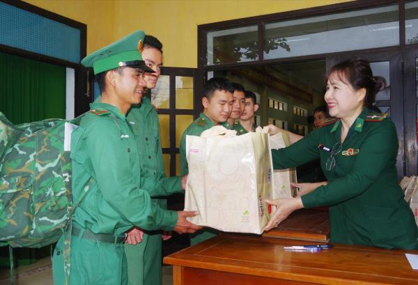 Bộ đội Biên phòng Quảng Nam tiễn 100 quân nhân hoàn thành nghĩa vụ quân sự