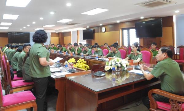 Đoàn công tác của Cục Hồ sơ nghiệp vụ Bộ Công an làm việc với Công an TP Đà Nẵng