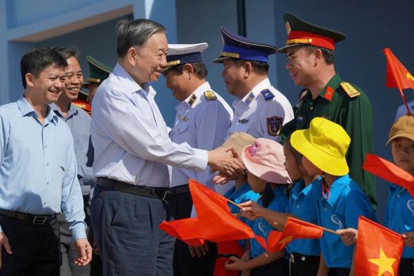 Tổng Bí thư, Chủ tịch nước Tô Lâm: Tạo điều kiện, hỗ trợ tối đa cho tỉnh Quảng Trị