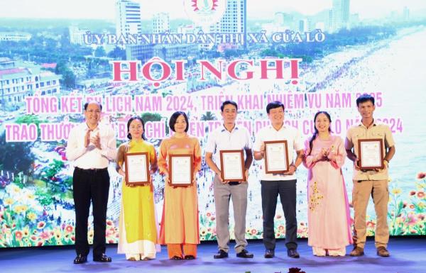 Phóng viên Chuyên đề Công an TP Đà Nẵng tiếp tục đạt giải Nhất cuộc thi báo chí viết về du lịch Cửa Lò