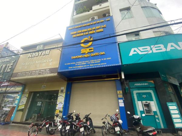 Người dân lo lắng khi 2 cửa hàng SJC tại Đà Nẵng đột ngột đóng cửa, tạm ngưng giao dịch