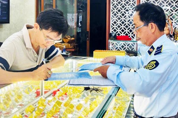 Xử lý nghiêm các doanh nghiệp vi phạm pháp luật về kinh doanh vàng