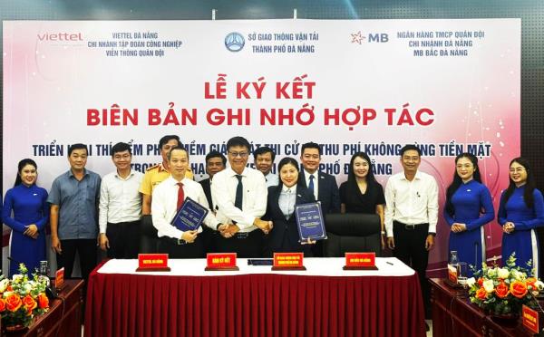 Thí điểm Phần mềm giám sát thi cử và thu phí không dùng tiền mặt trong sát hạch lái xe