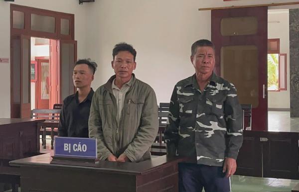 Xộ khám vì tàng trữ súng, đạn
