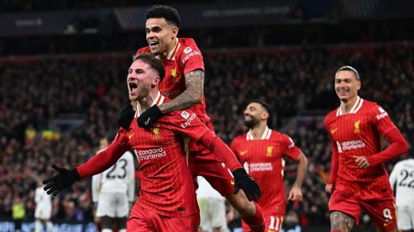 Xử đẹp nhà vua, Liverpool sớm giành quyền đi tiếp