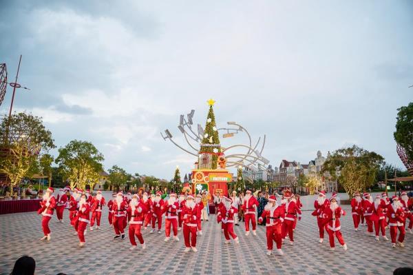 Rộn ràng chuỗi lễ hội Giáng sinh đỉnh nóc khắp ba miền của Vinpearl  VinWonders