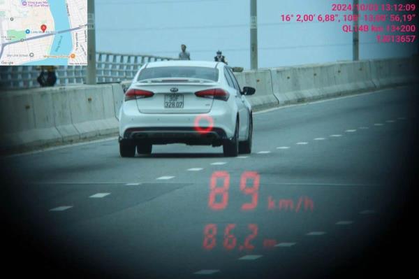 Truy tìm phương tiện gắn BKS giả hoạt động trên địa bàn thành phố