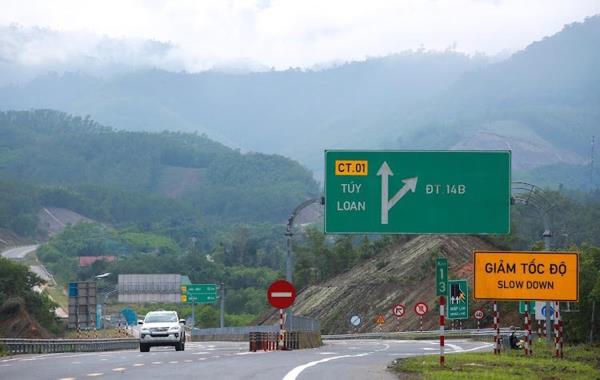 Khi nào cao tốc Cam Lộ - La Sơn - Túy Loan đáng gọi là... cao tốc?