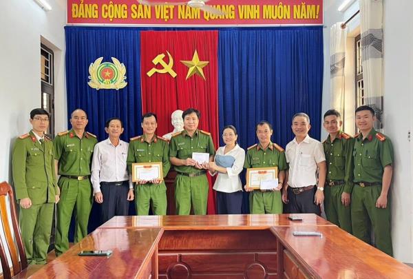 Công an chính quy chuyển hóa địa bàn trọng điểm