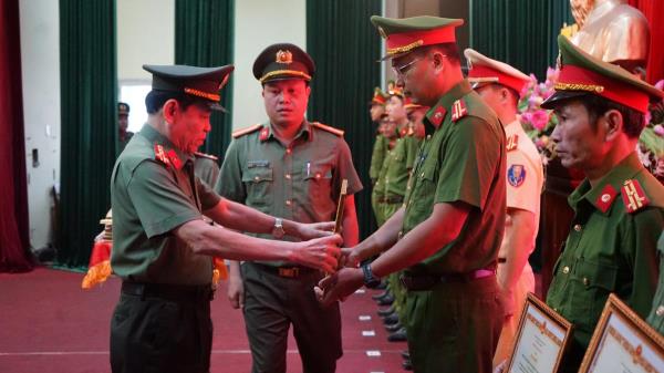 Hàng loạt thành tích của Công an TP Đà Nẵng được các cấp khen thưởng