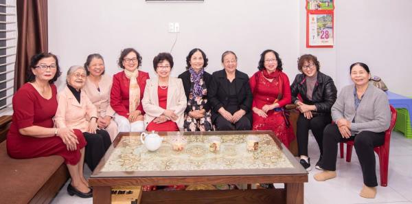 Gặp lại những bông hoa một thời lửa đạn