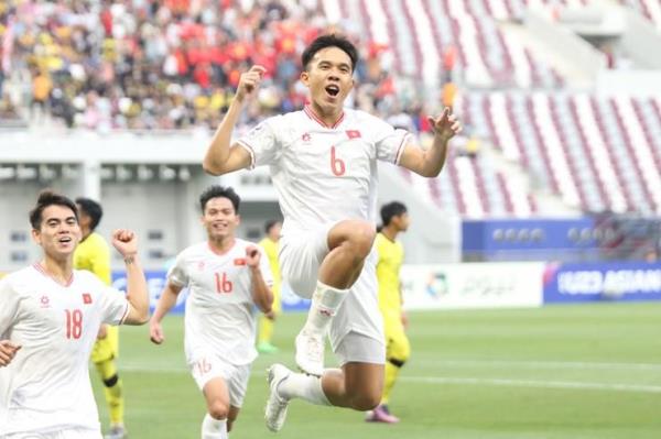 Video bóng đá U23 Việt Nam - U23 Malaysia: Siêu phẩm Văn Khang, đỉnh cao thay người (U23 châu Á)