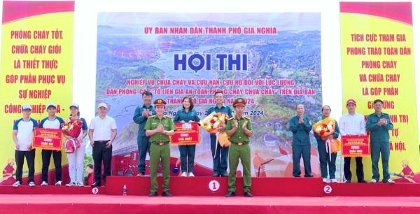 Sôi nổi Hội thi nghiệp vụ chữa cháy và CNCH Tổ liên gia an toàn PCCC cấp huyện trên địa bàn tỉnh Đắk Nông