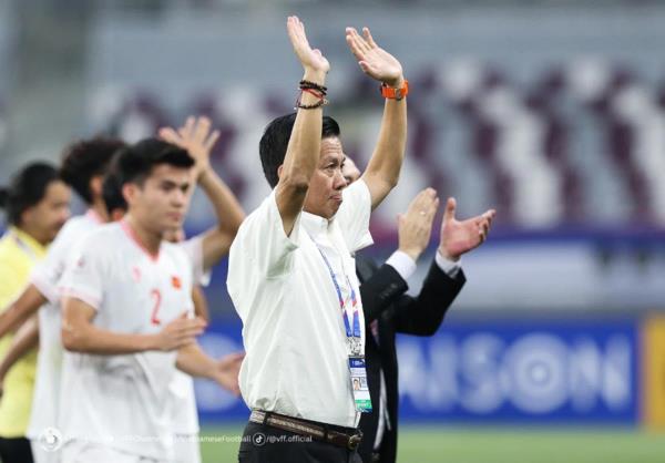 HLV Hoàng Anh Tuấn chia tay U23 Việt Nam