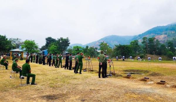 Công an TP Đà Nẵng kết thúc đợt tập huấn điều lệnh, quân sự, võ thuật và kiểm tra bắn đạn thật năm 2024