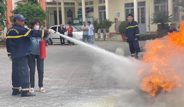 Hiệu quả từ mô hình Tổ liên gia an toàn về PCCC và Điểm chữa cháy công cộng tại thị trấn Ea Tling