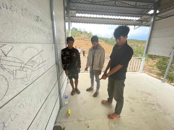 Khởi tố nhóm trai bản bắt giữ người trái pháp luật