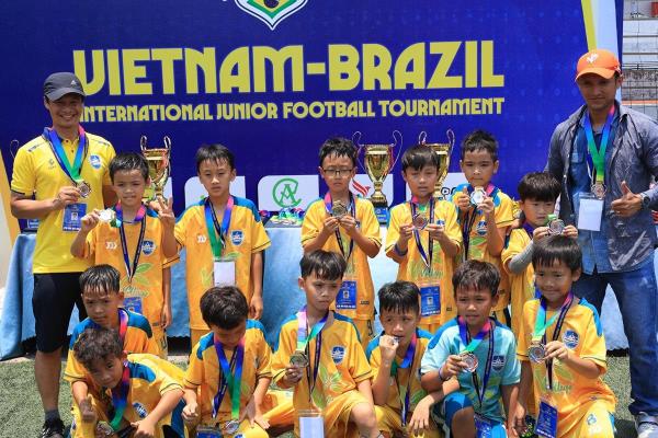 Tiềm năng phát triển bóng đá trẻ và du lịch thể thao