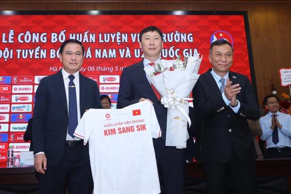 Ra mắt tân Huấn luyện viên trưởng Đội tuyển Nam và U23 Quốc gia